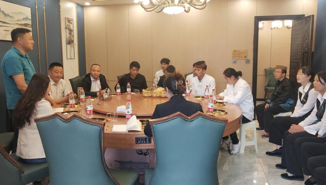 “菜品一流、服務一流、待遇一流” 的“三一流”店面